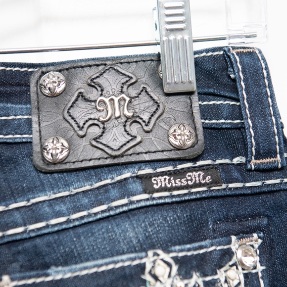 Miss Me Jeans Sz 26 Jeweled Snowflake Star Signature Boot Cut Western Flare - Picture 7 of 8